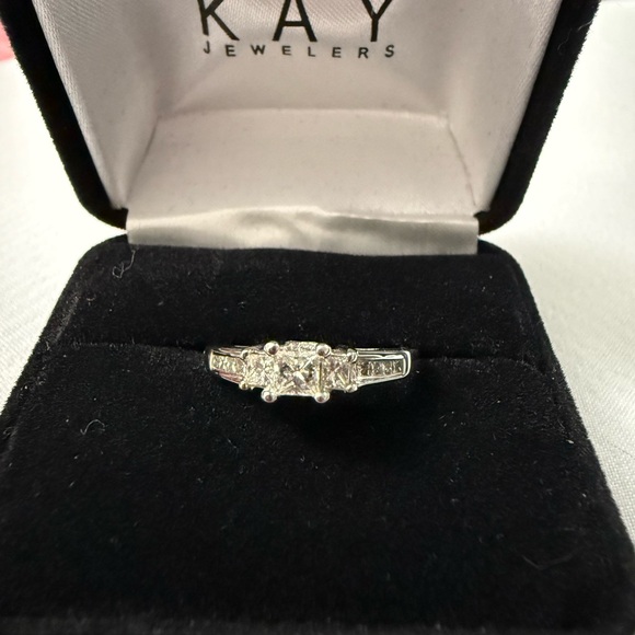 Kay Jewelers Jewelry - Kay Jewelers 14k white gold diamond ring!